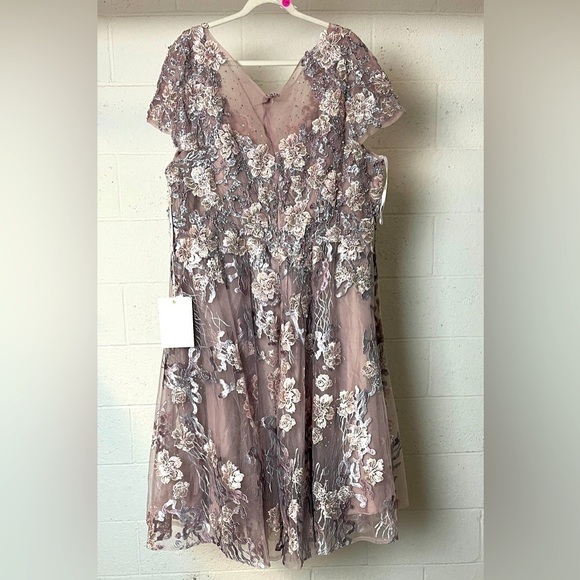 Mac Duggal 20315 Embroidered Cap Sleeve A Line - Picture 4 of 10